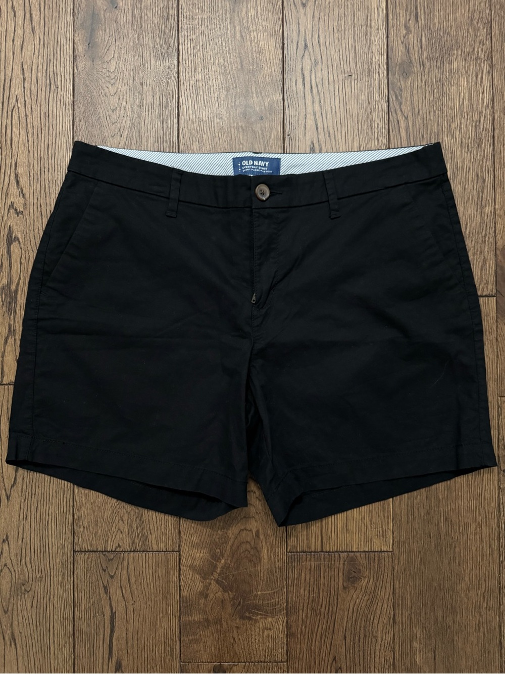 Old Navy Women's Black Chino Shorts 5” Inseam